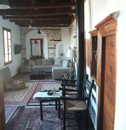 1870 Wine Cellar Feriehus Makrinítsa